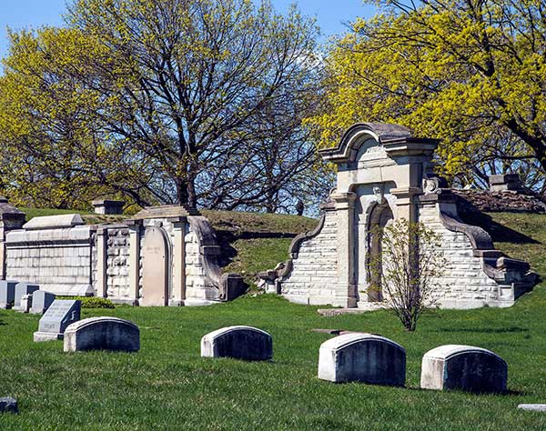 Graceland Cemetery grounds photo